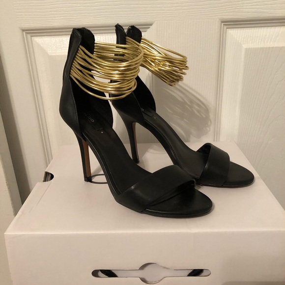 Black and Gold Strap Heels - Picture 1 of 3